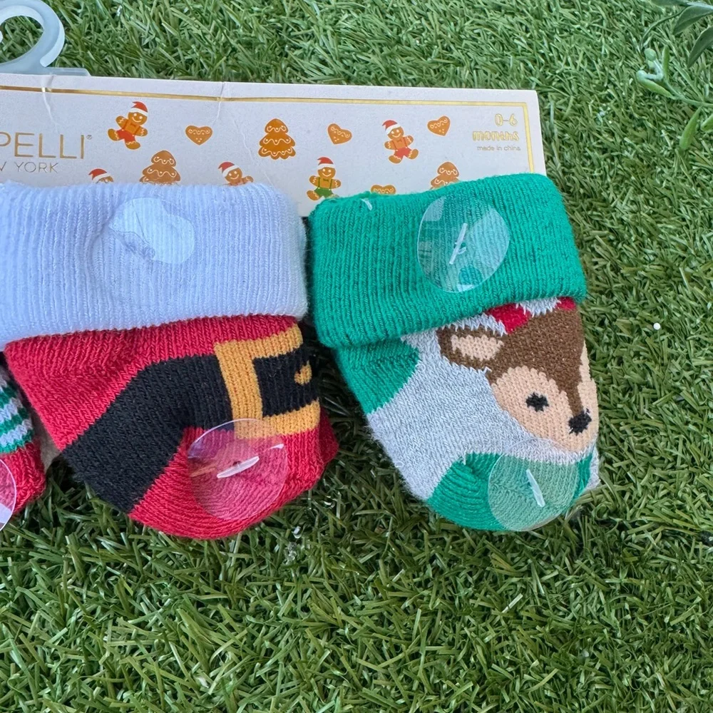 Nordstrom Kids Festive Socks Set - Red, Green, Black, White 0-6 months New